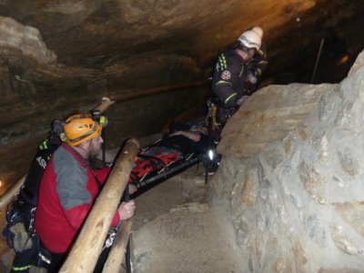 Taktické cvičení Chýnovské jeskyně, 23.4.2012 22