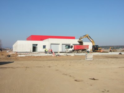 Stavba nové základny na letišti v Plané u ČB - Východní strana 25