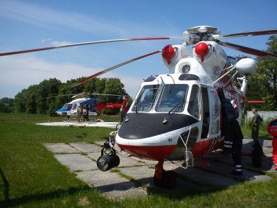 Setkání vrtulníků PZL Sokol a Bell 427 na heliportu Nemocnice Č. Budějovice, a.s., 20.5.2011 3